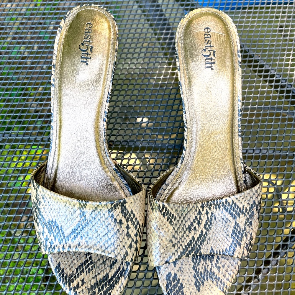 Snakeskin East 5th cocktail sandals size 7.5